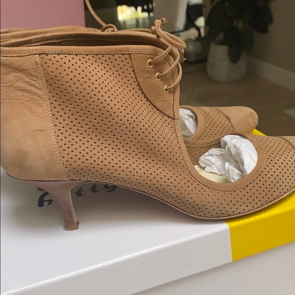 Bettye Muller New Bond Suede Booties, Size 40.5/US 10-10.5 - Picture 10 of 11